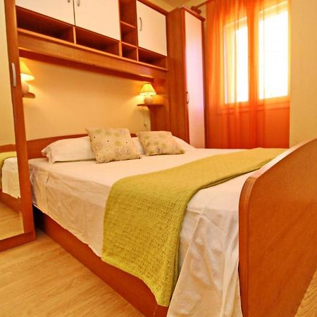 Apartments Sea Line Приградица Номер фото